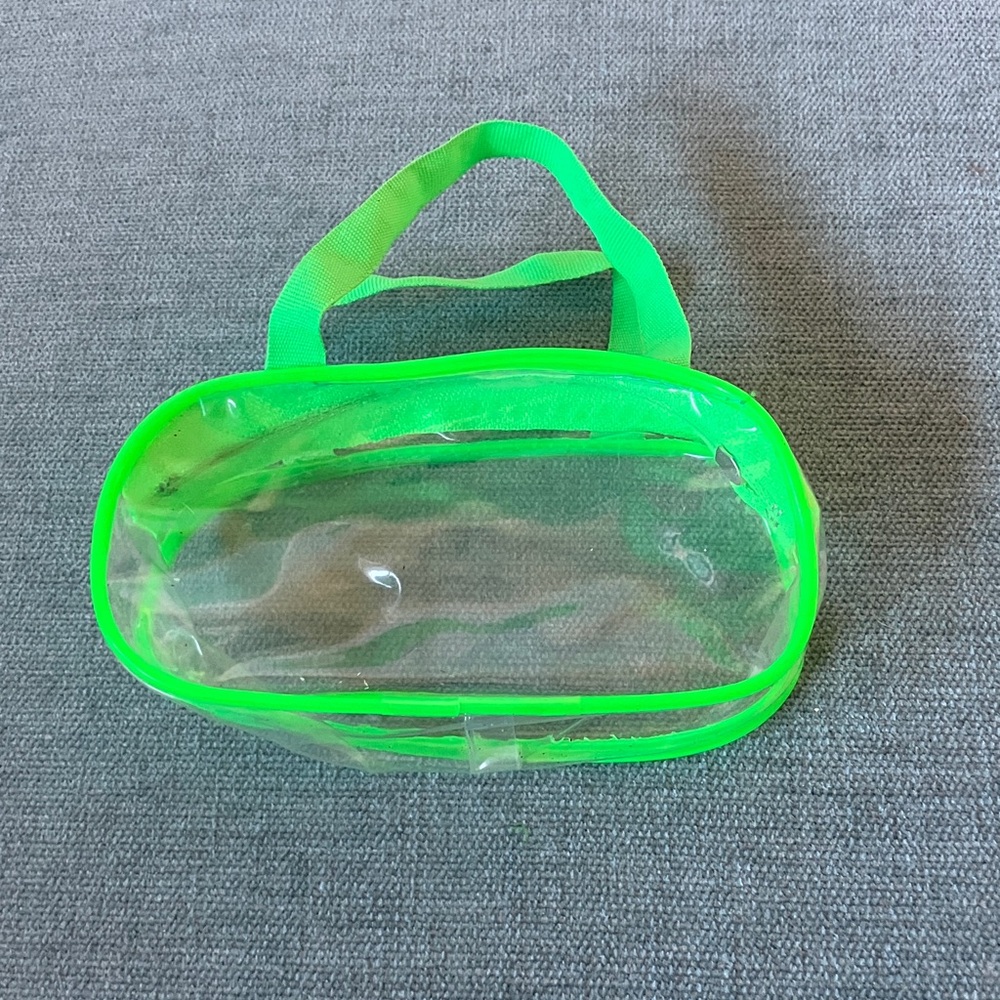 Small Plastic Container with Handles - Picture 2 of 3